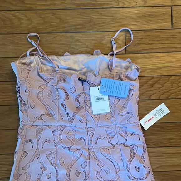NWT Bardot Light Pink Lace Sheath Dress Size 8 - Picture 8 of 9